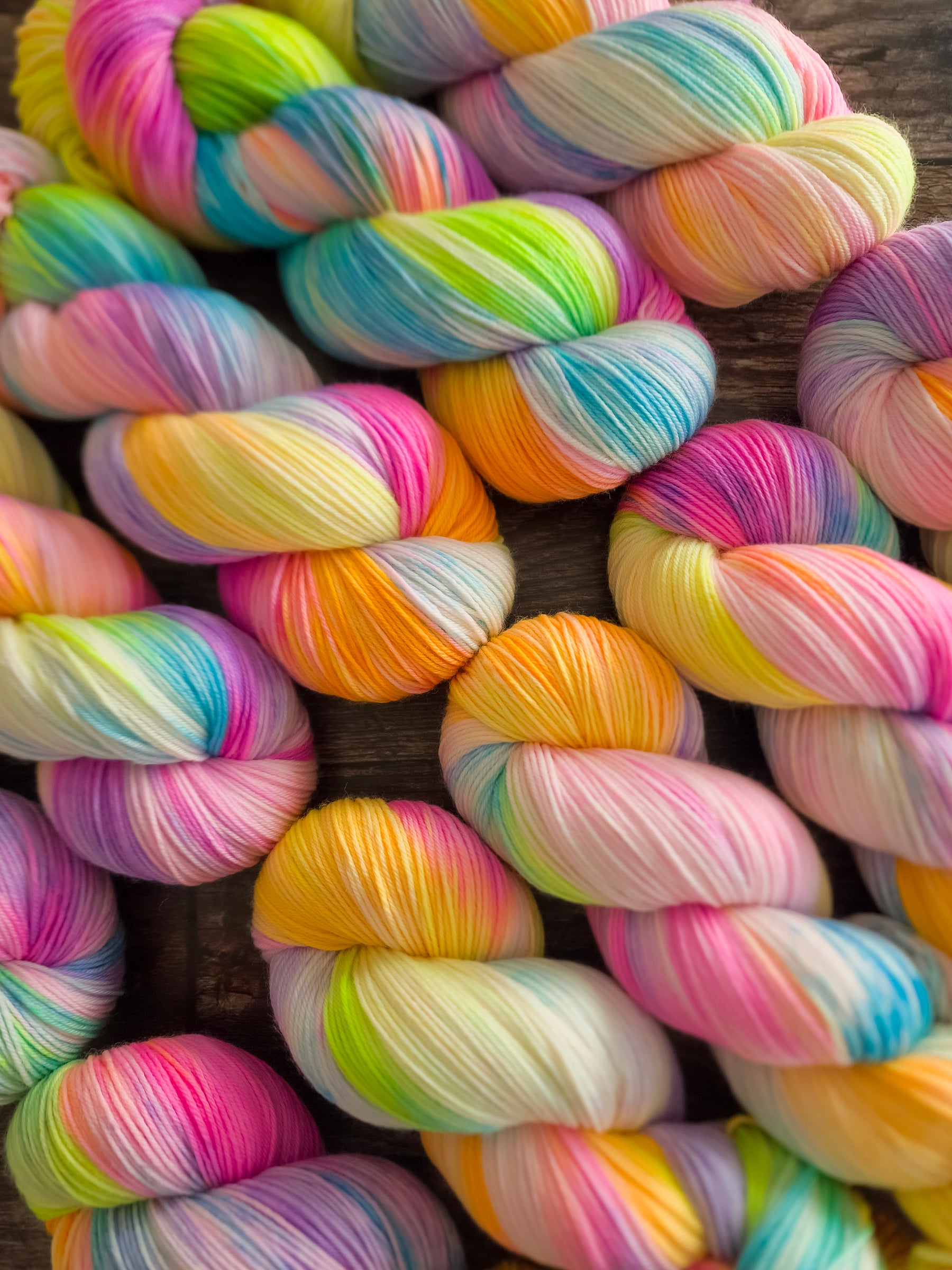 4 ply yarn RAINBOWS + SPRINKLES