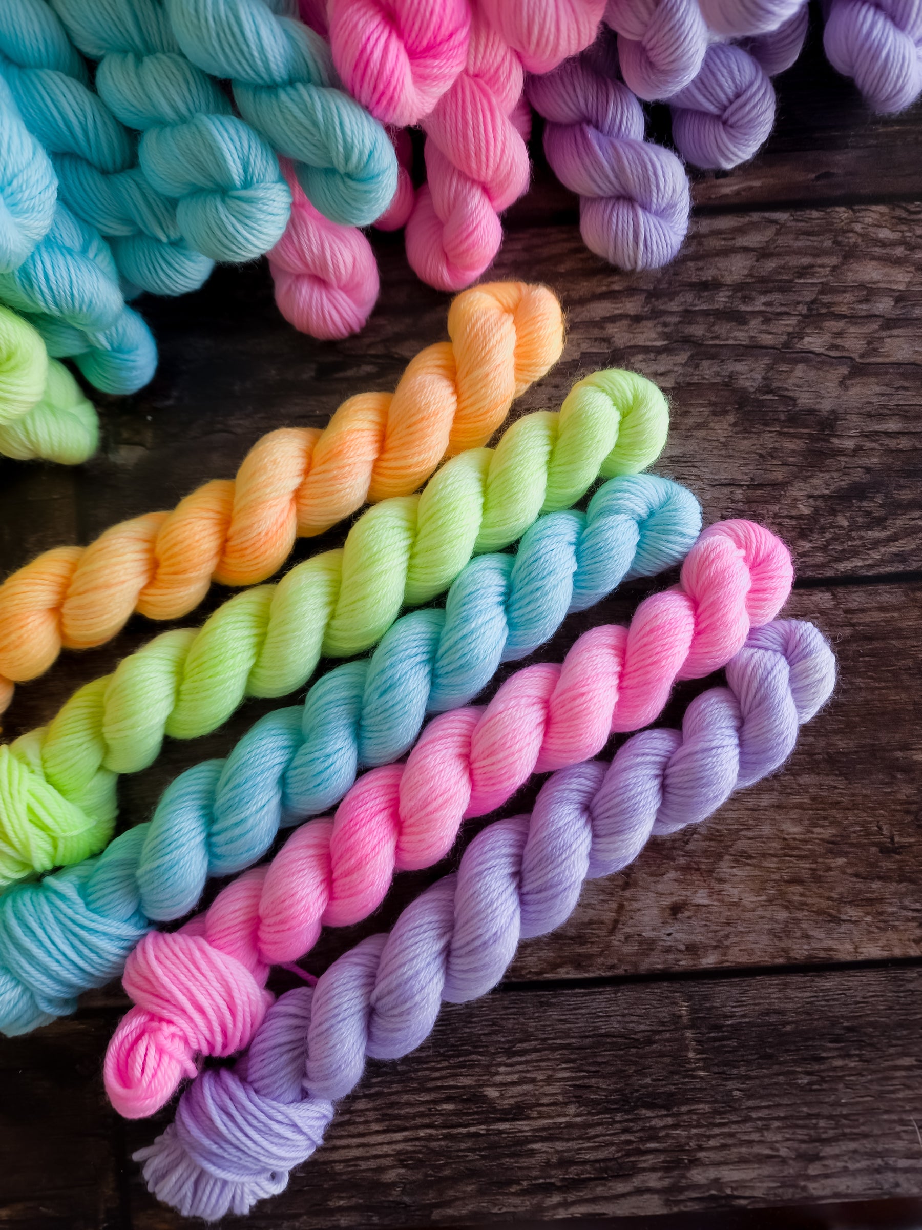 4 ply yarn RAINBOWS + SPRINKLES