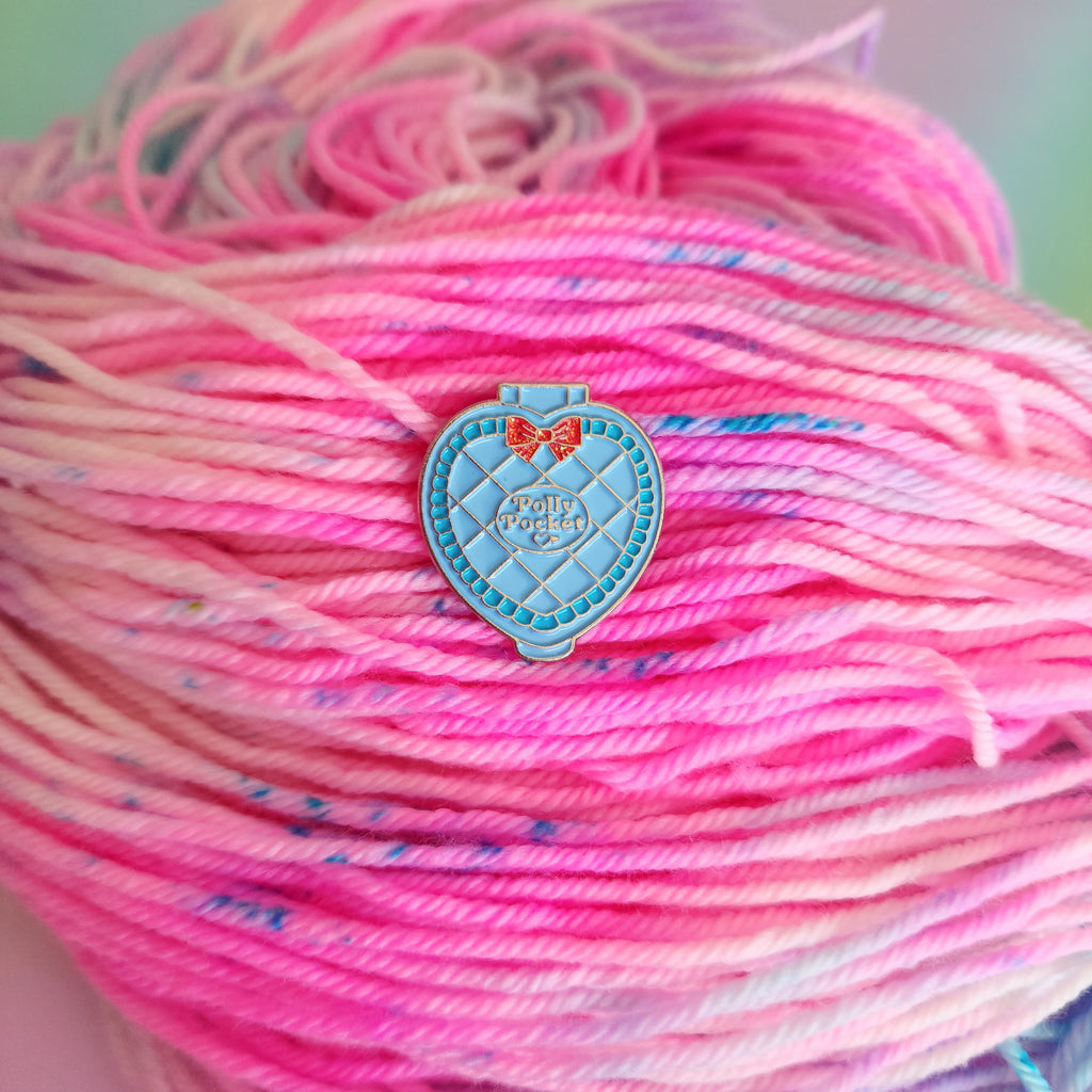 Polli Pin Polly pocket enamel pin– RAINBOWS + SPRINKLES